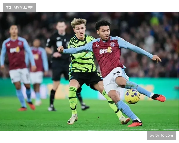 英超战报：阿斯顿维拉3-2逆转布伦特福德，沃特金斯上演帽子戏法